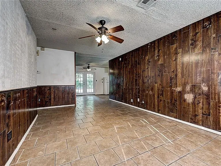 1317 McGregor Dr — Photo 12