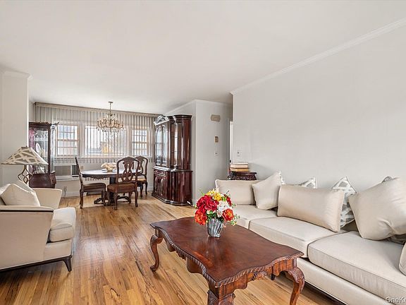 4th image of 188 Beechwood Avenue