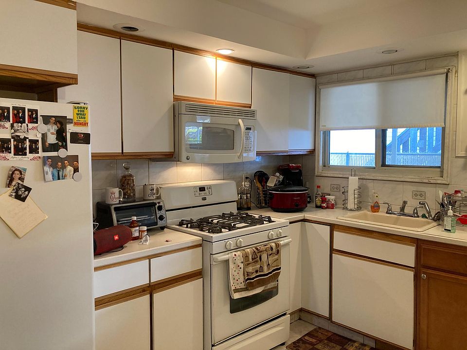 1st image of 108 Brook Ave Floor 1