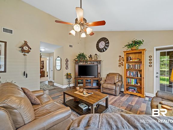 5th image of 1741 Toulouse Ln