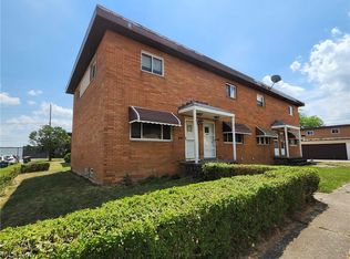 16230 Edgewood Ct, Maple Heights, OH 44137