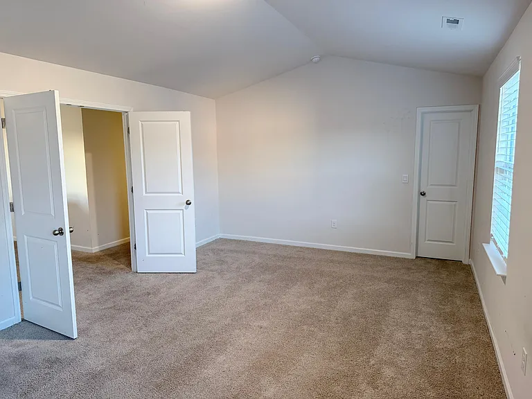 161 Long Meadow Ln — Photo 10