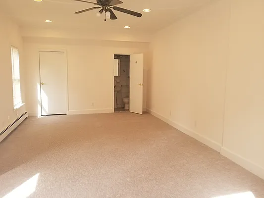 Rented by Metropolis International Realty Inc. | media 29