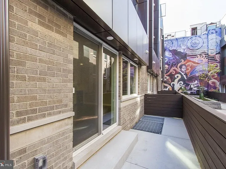 720 S Sartain St #1 — Photo 19