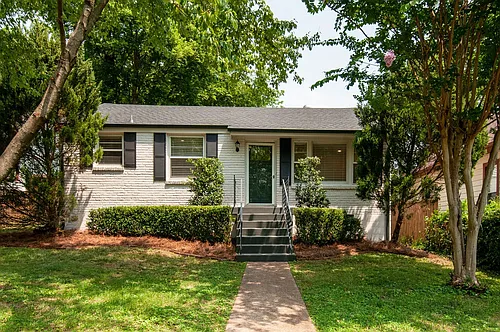 1006 S Douglas Ave Photo 1