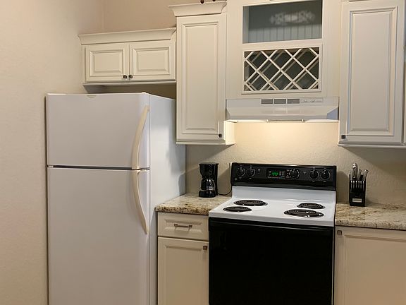 3rd image of 544 High Pines Ct