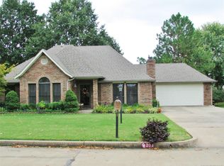 209 Heritage Ct, Fort Gibson, OK 74434
