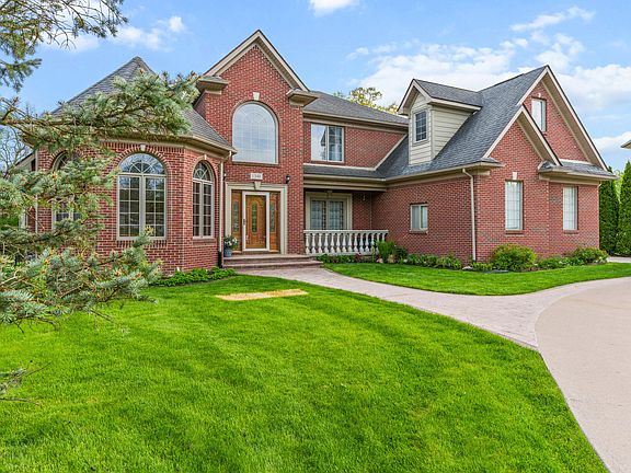 4th image of 1348 Larayne Dr
