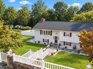 2B Sunrise Rd, Danbury, CT 06810