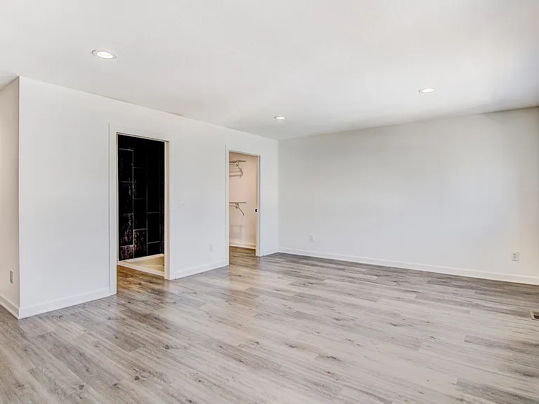 2460 Cedarwood Ln — Photo 22