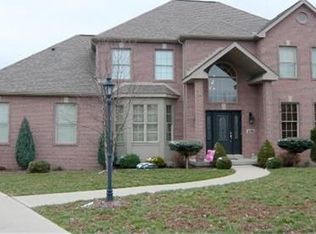 136 Ridgemont Dr, Cranberry Twp, PA 16066