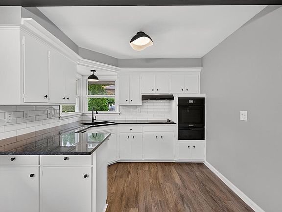 4th image of 8254 W Daphne STREET