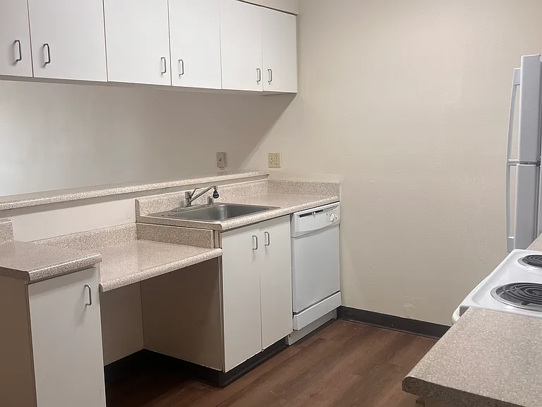 Northbrook Place Apartments — Photo 17