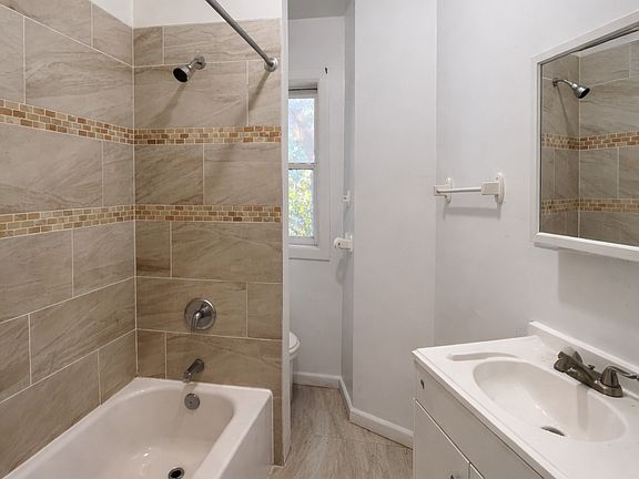 3rd image of 821 Jackson St Floor 2