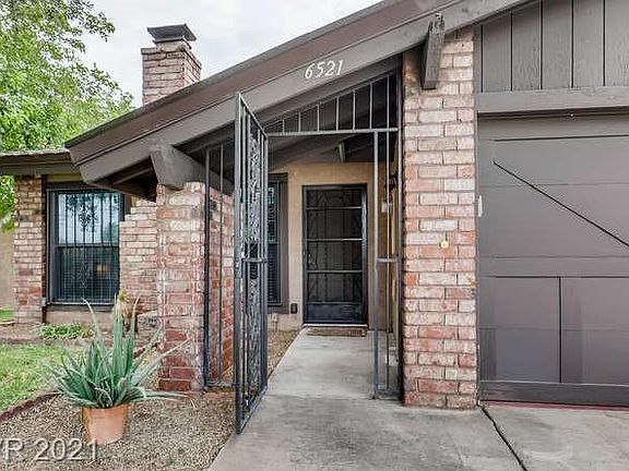 3rd image of 6521 Brushwood Ln
