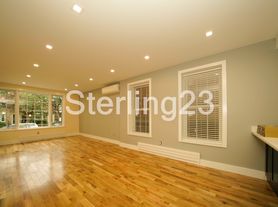 22-60 24th St, Astoria, NY
