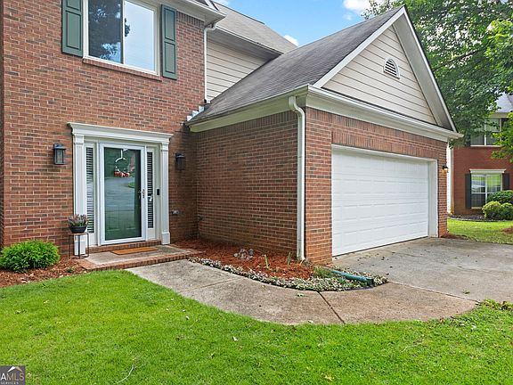 3rd image of 3605 Highland Bluff Dr