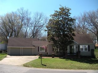 1313 W 25th St, Independence, MO 64052