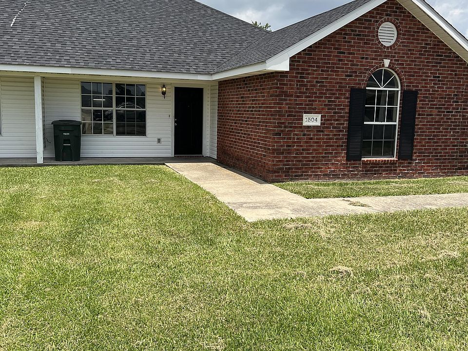 1st image of 1504 N Vintage Ln #1