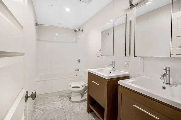 Rented by Nomad Property Group, LLC | media 8