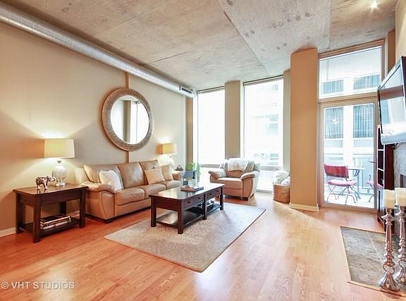 5th image of 700 N Larrabee St APT 803A