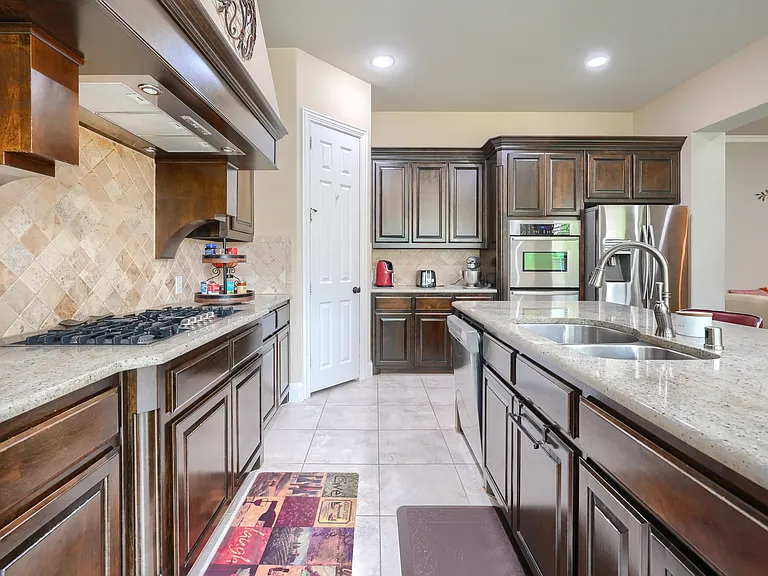 14839 Story Ln — Photo 47