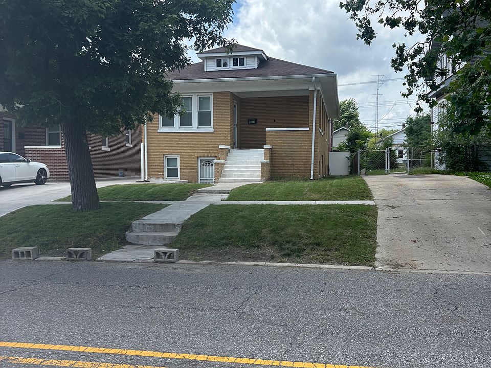 1st image of 3868 Harrison St #B