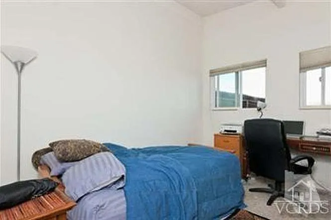 1002 Catamaran St — Photo 4