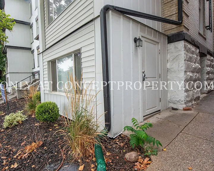 First Avenue Flats — Photo 104