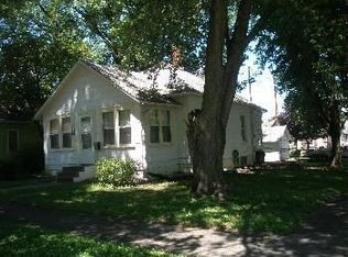 414 Woodbury St, Marshalltown, IA 50158