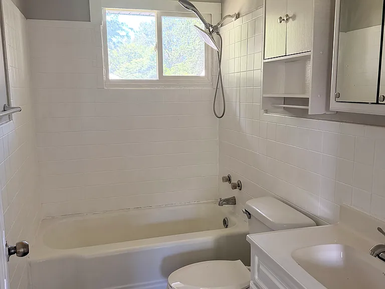4919 Northfield Dr — Photo 4
