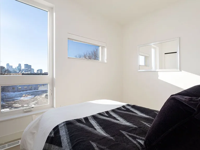 1428 Marshall St NE — Photo 18