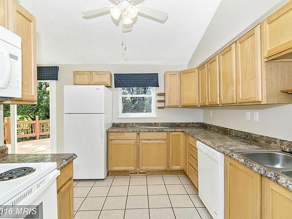 4th image of 229 Sandstone Dr