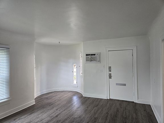 4th image of 600 E Garfield Ave APT 1