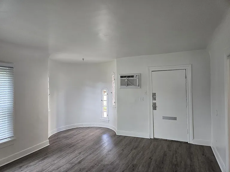 600 E Garfield Ave #25 — Photo 4