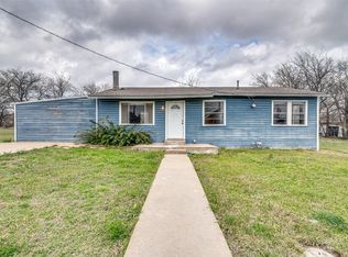 207 Caddo St, Nevada, TX 75173