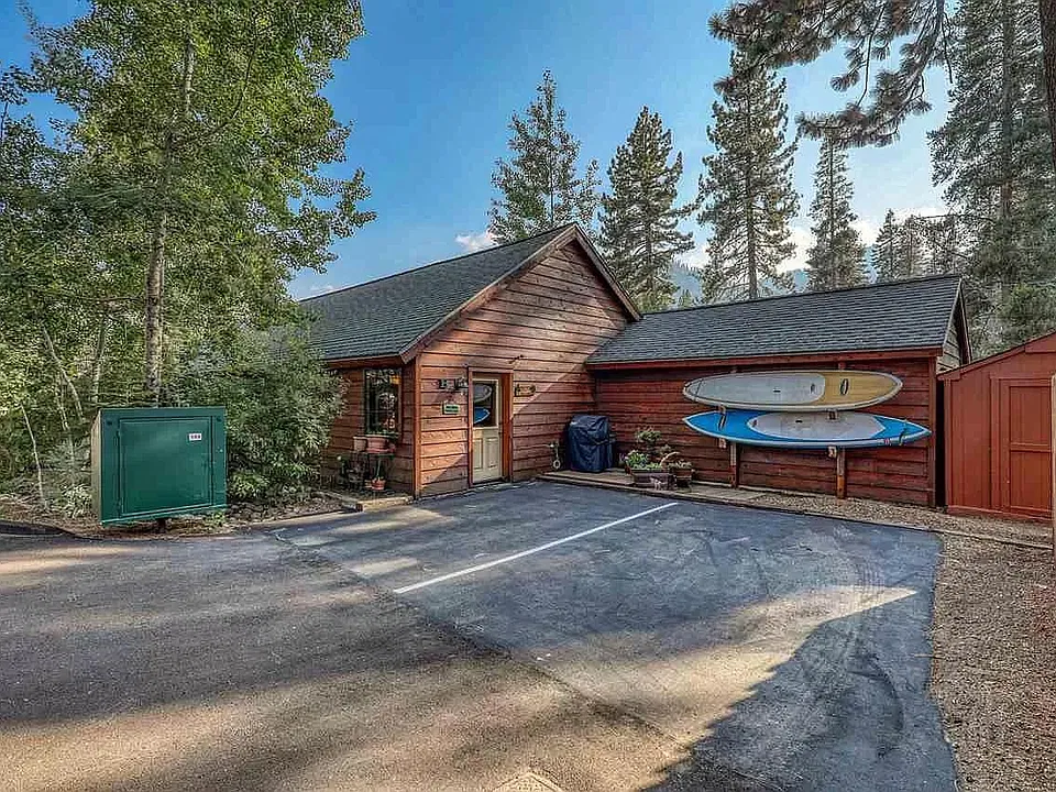 15826 Donner Pass Rd