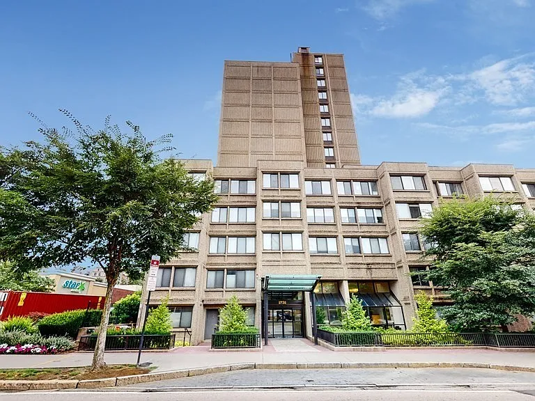 1731 Beacon St #305 — Photo 3