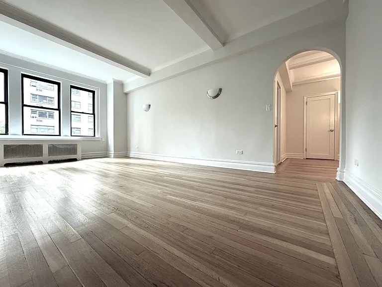 360 E 55th St #4F — Photo 4