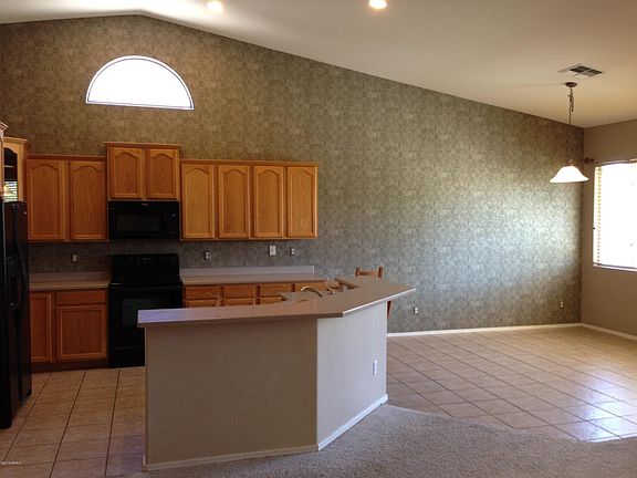 2nd image of 1851 E Powell Way