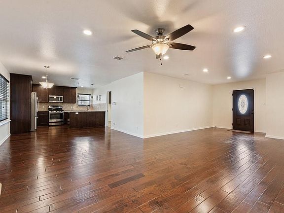 5th image of 108 Belaire Cir