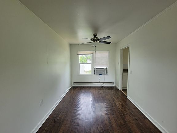 3rd image of 1416 Mahan Ave