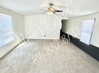 165 Countryside Ln, Saint Joseph, MO 64503
