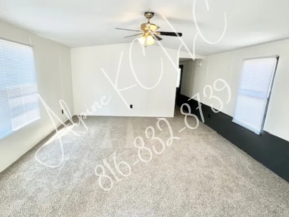 165 Countryside Ln, Saint Joseph, MO 64503