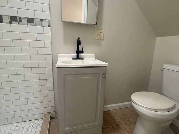 4th image of 92-94 Norwood St #1