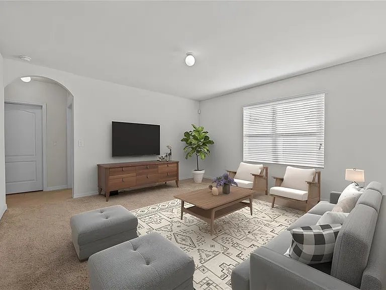 817 Sheen Cir — Photo 6