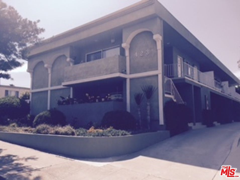 1st image of 423 Pier Ave APT 2