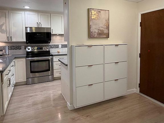 3rd image of 39139 Argonaut Way APT 104