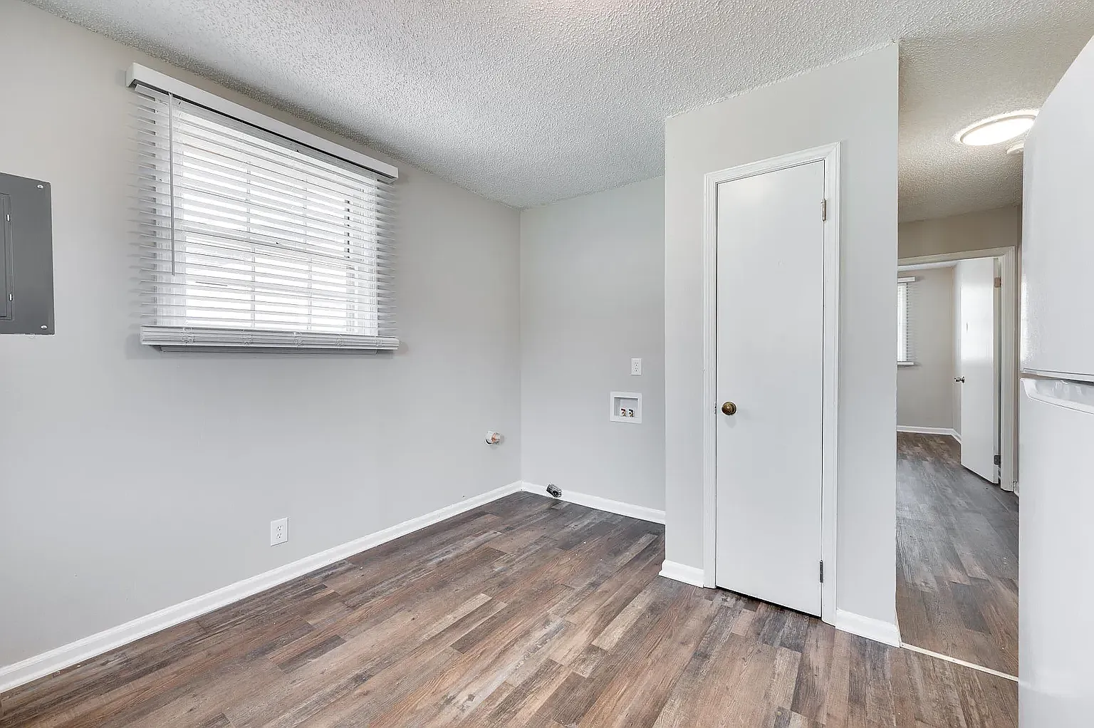 2 bed, 812 sqft, $1,475 — Photo 4