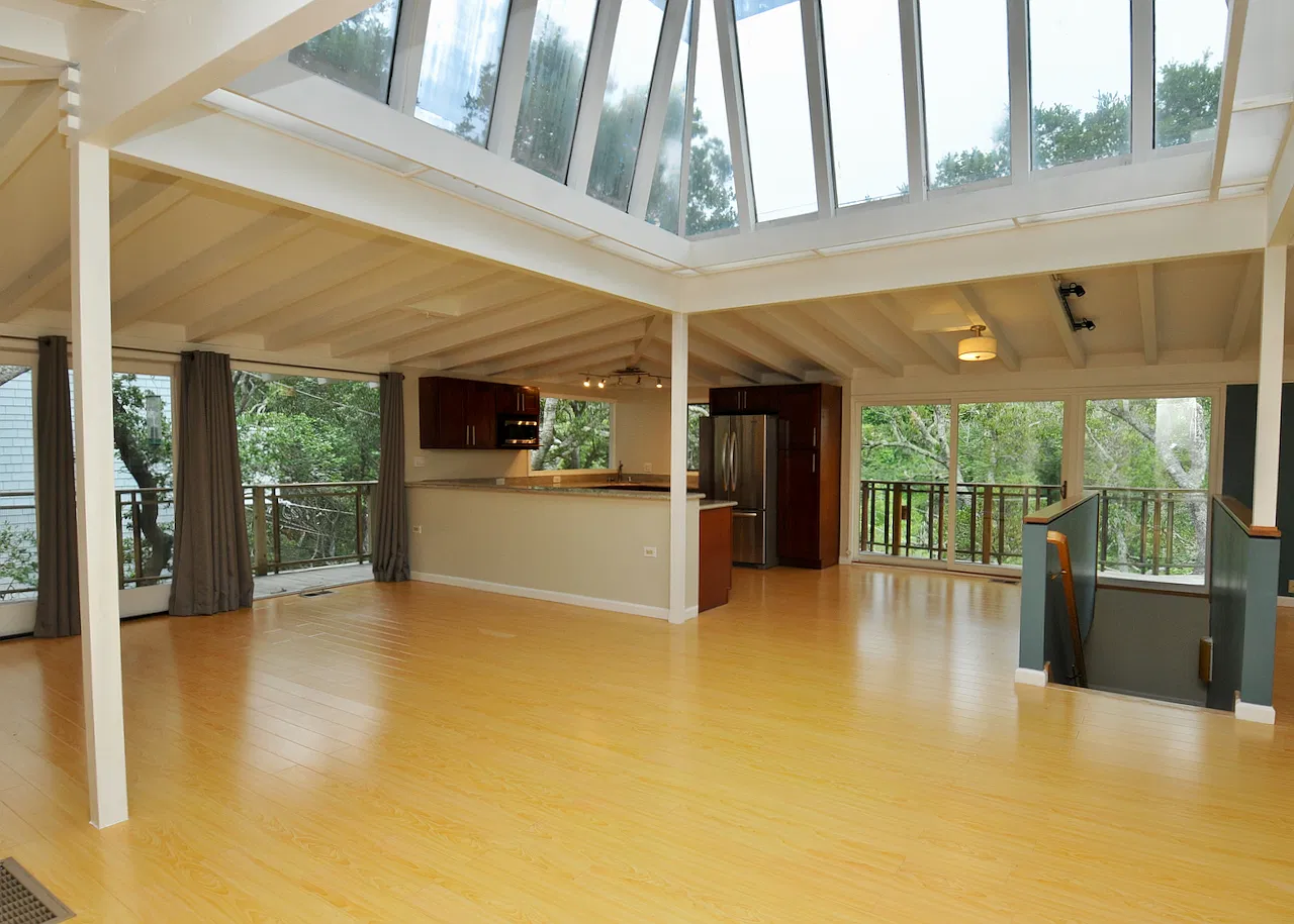3 bed, 2070 sqft, $5,900 — Photo 4